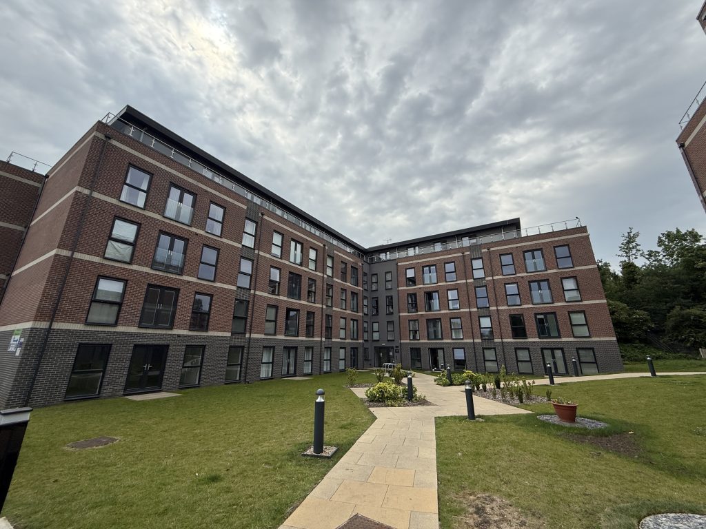 Apartment A008