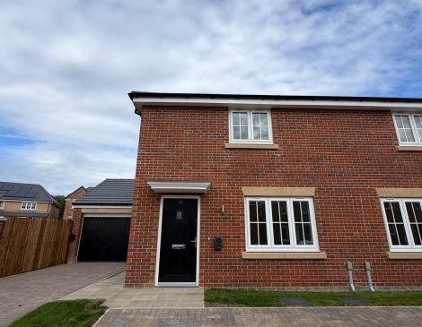16 Blackthorn Way